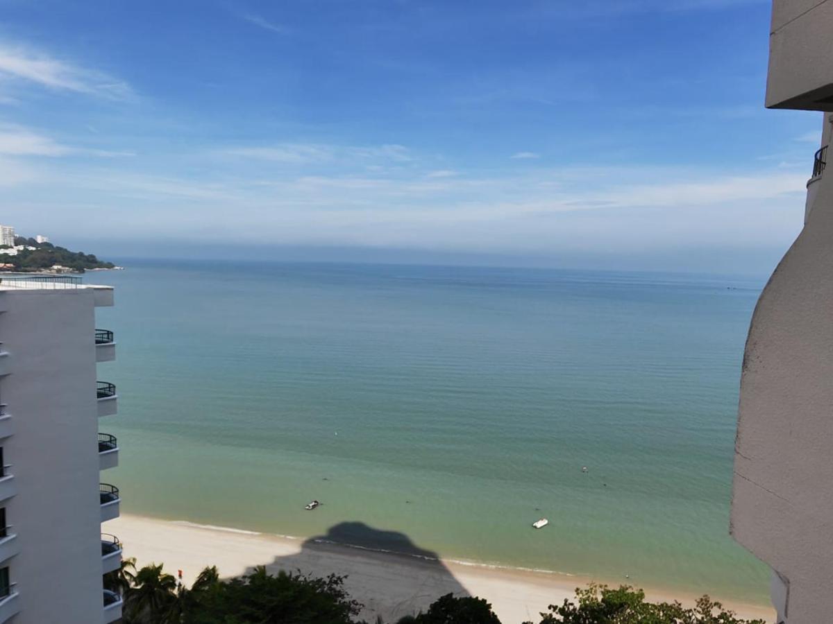 Rainbow Paradise At Tanjung Bungah ทานจุงบุงาห์ ภายนอก รูปภาพ
