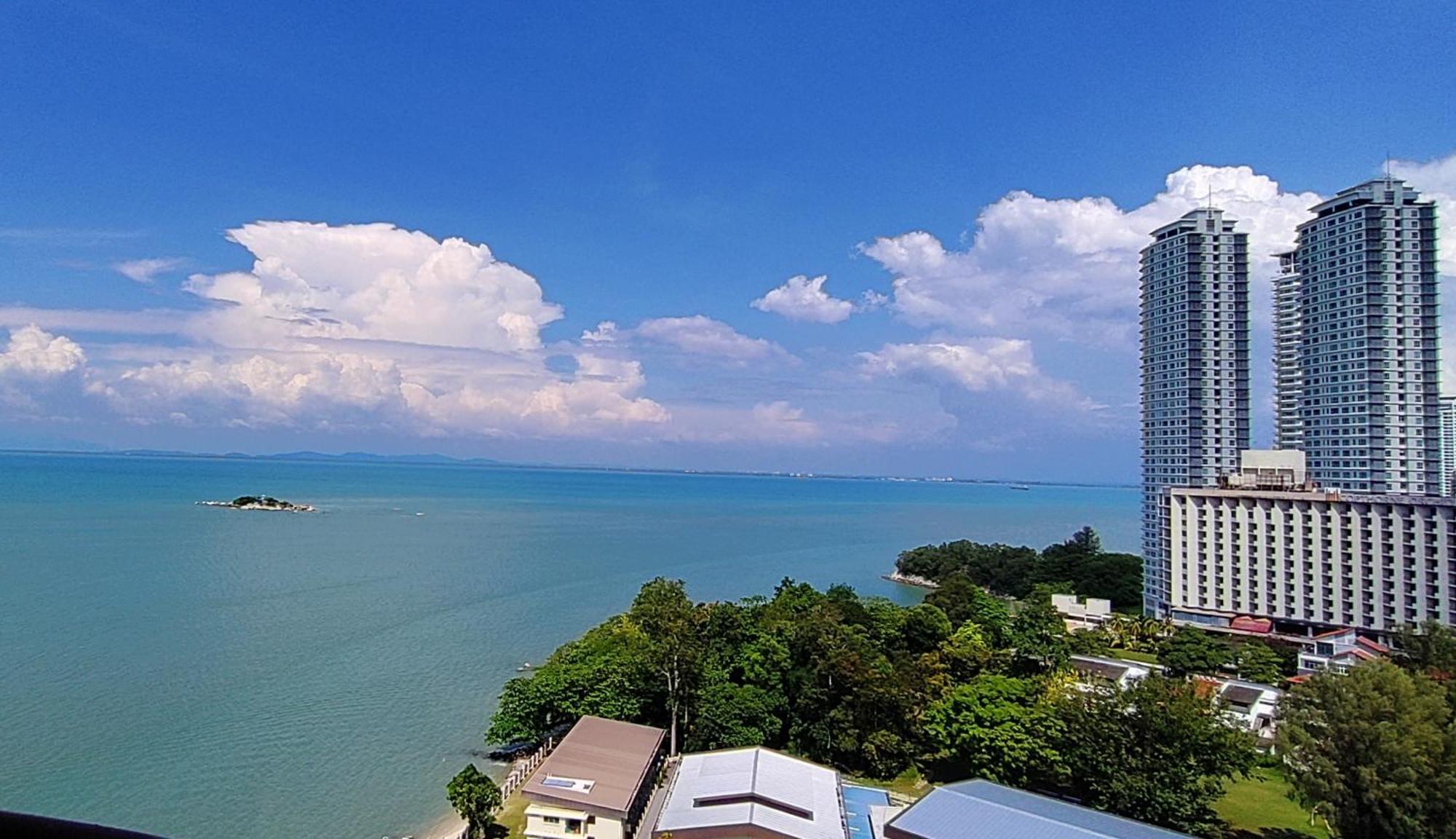 Rainbow Paradise At Tanjung Bungah ทานจุงบุงาห์ ภายนอก รูปภาพ